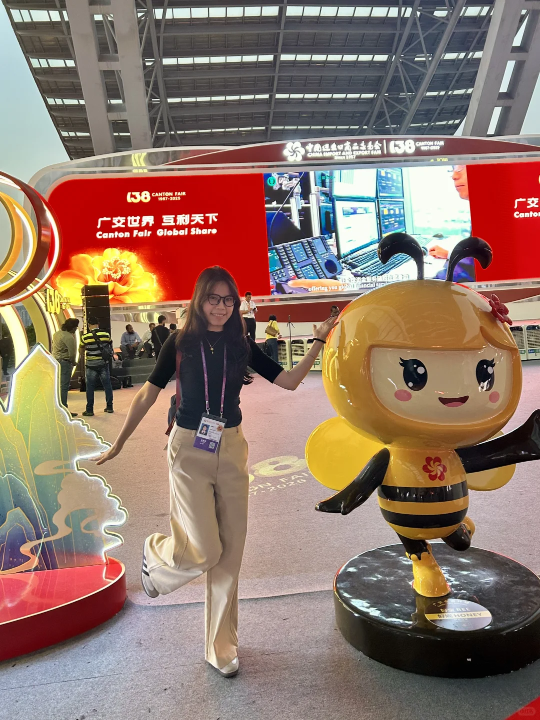 英专生勇闯广交会?‍♀️