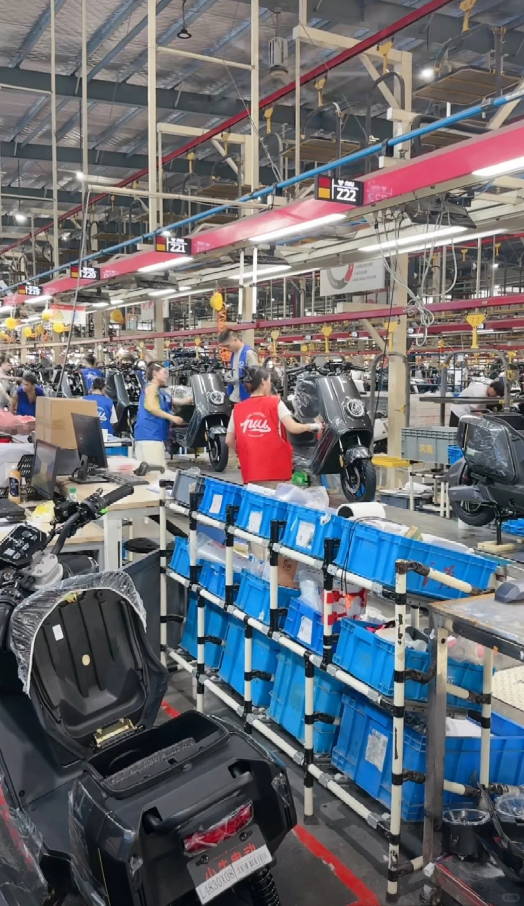 原来小牛流水线都是小姐姐给打螺丝啊