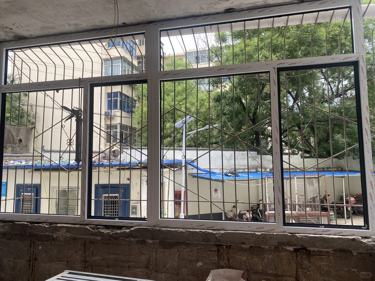 不到350元一平的断桥铝窗户安全下车！