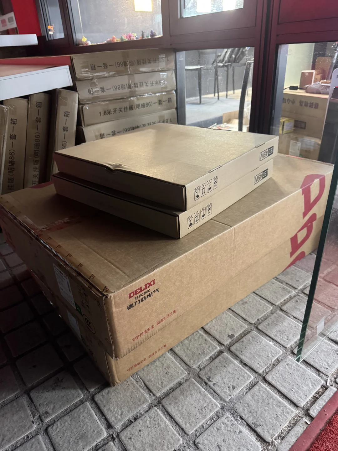 批发人的日常：操着老板心 赚着辛苦钱