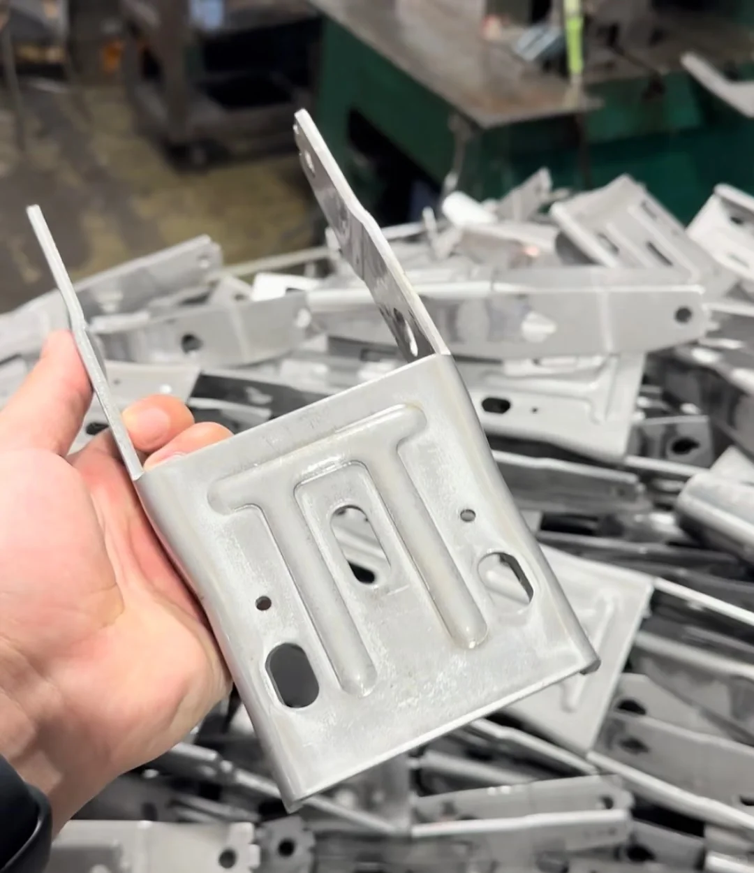 金价飙升！五金加工行业能抓住这波浪潮吗？