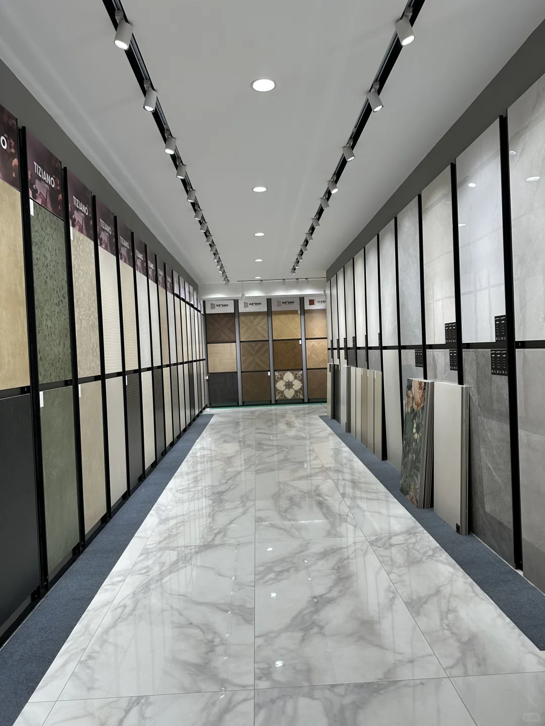 苏州装修人必逛的瓷砖批发仓库！省出软装钱