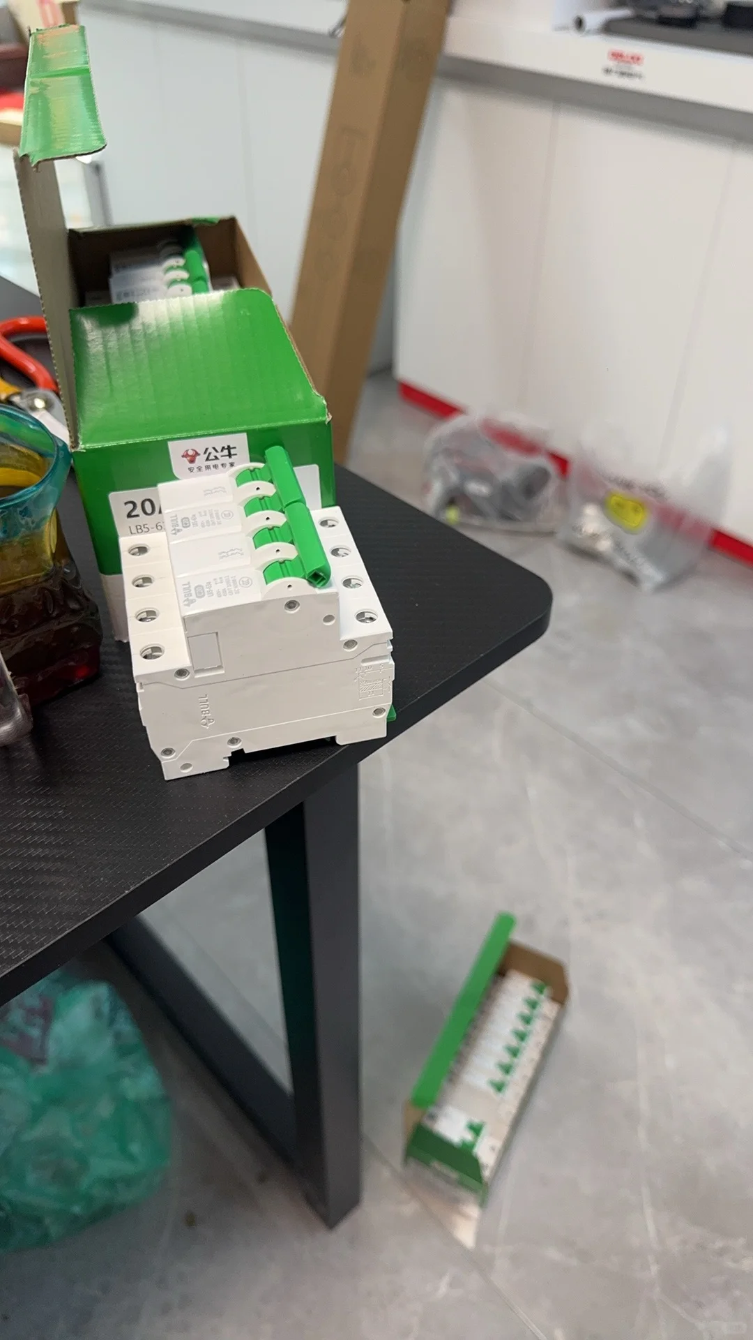 批发人的日常：操着老板心 赚着辛苦钱