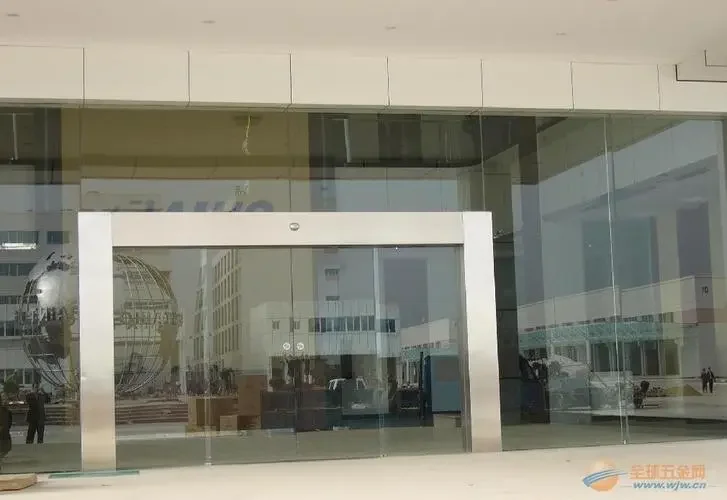 越秀区电动玻璃门设备批发价格