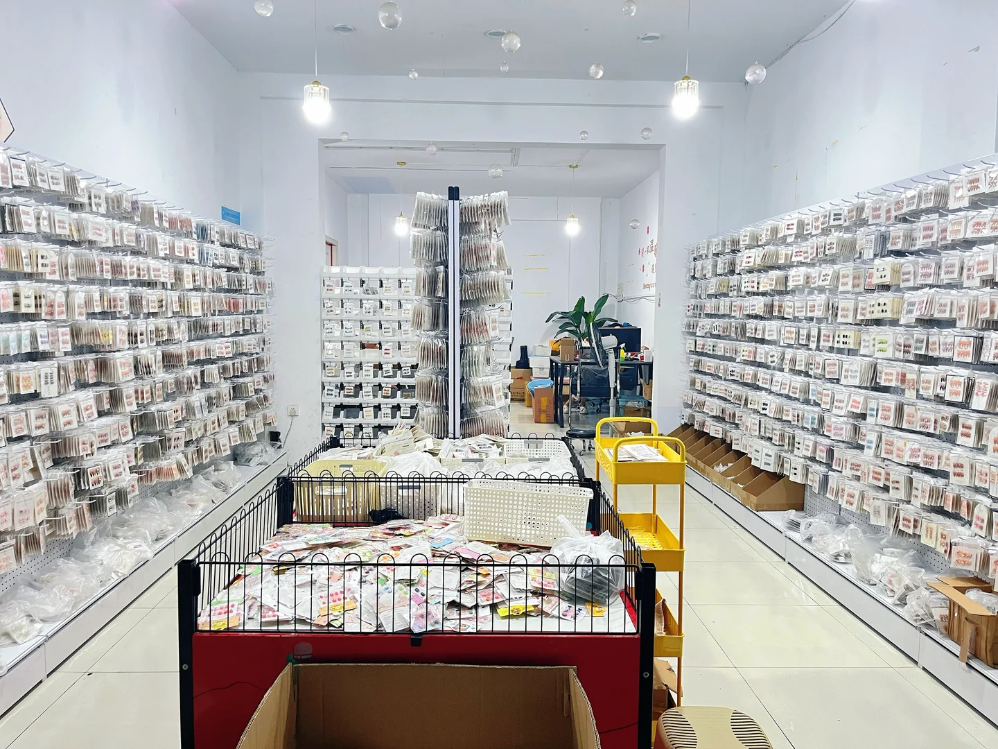 纯手工穿戴甲源头批发工厂！挑花眼了?