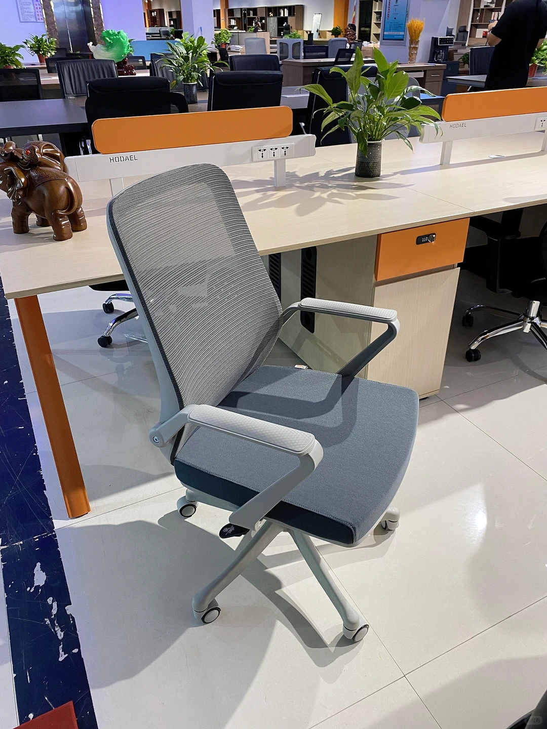 能劝一个是一个:源头办公椅超省钱！