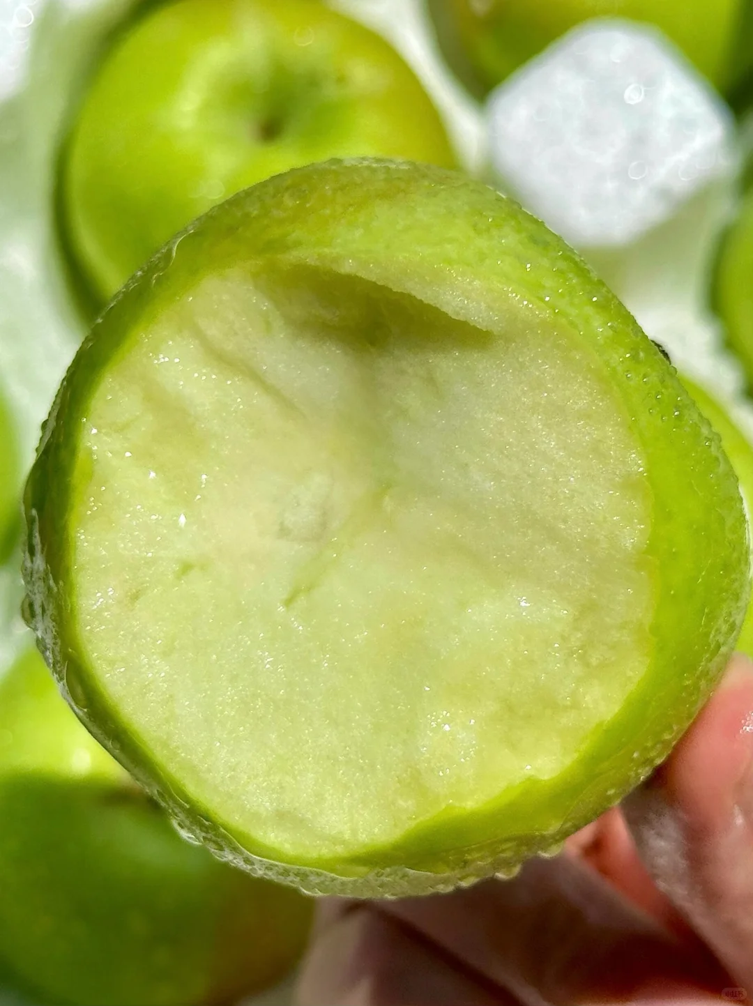 冰箱里的青苹果，是夏天独一份的快乐