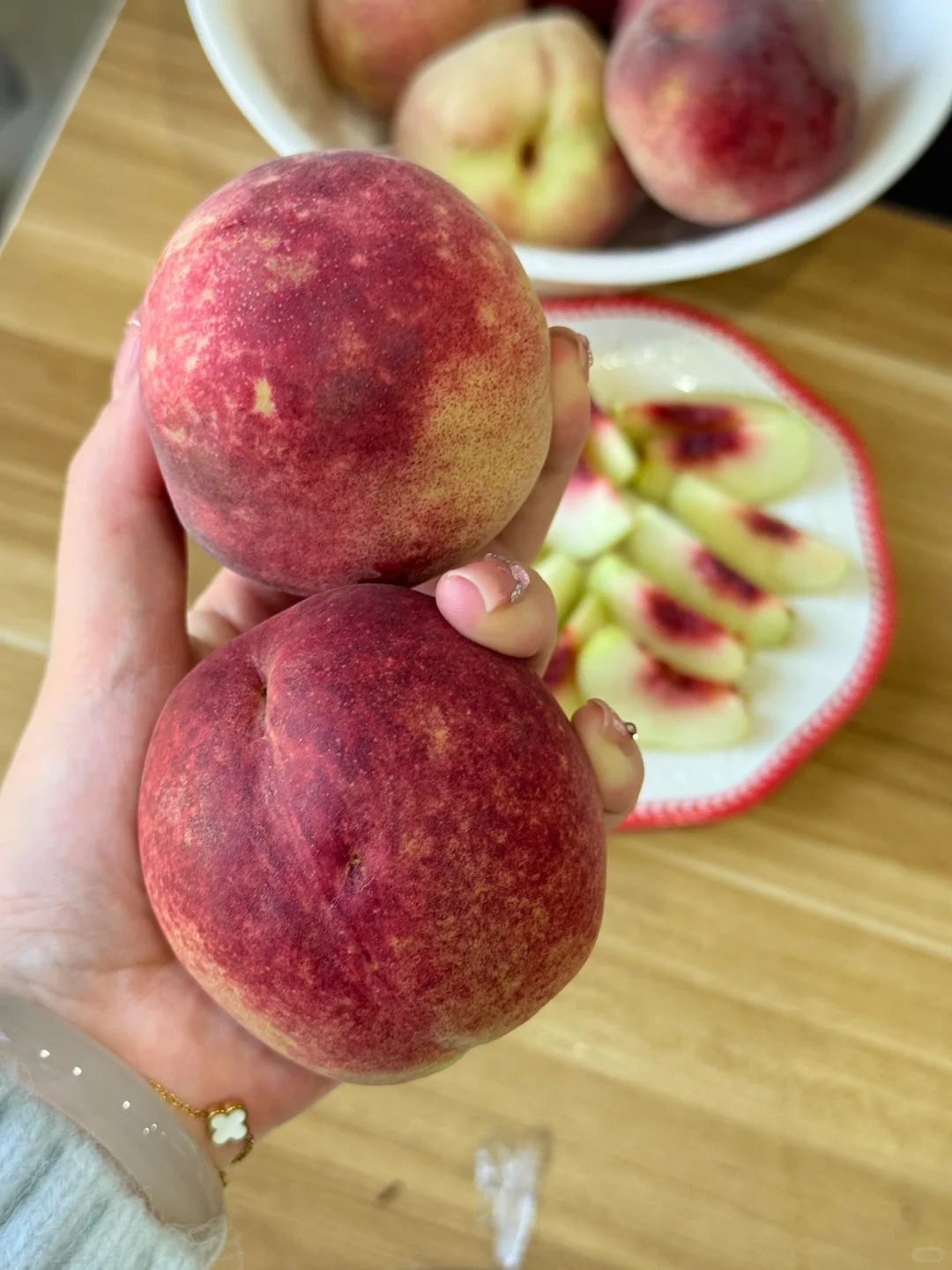 一个能撑死人，但热量很低的东西