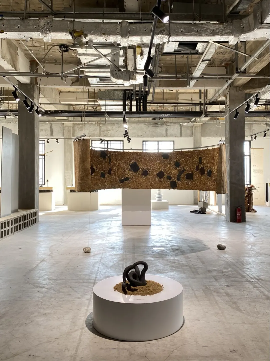 请看！香薰器物展和工业风空间的适配度