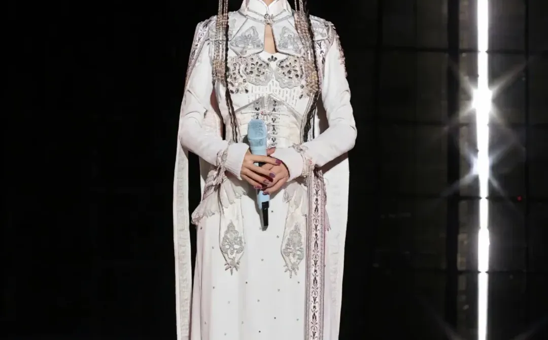 很荣幸被邀设计展❤️吉雅其