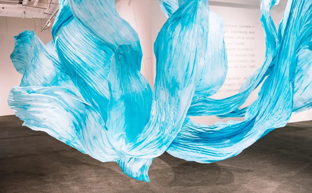 合肥看展｜in77 周年庆现「流动生长」织物艺术