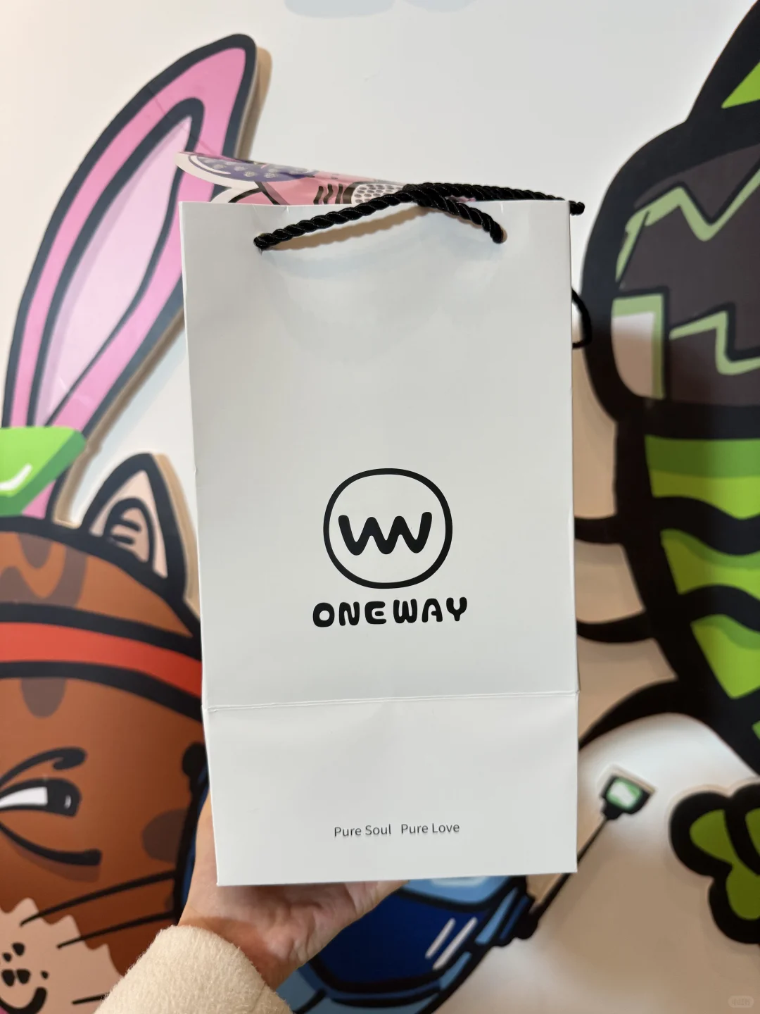 石家庄工业风场馆惊现《七只不抓老鼠的猫》?