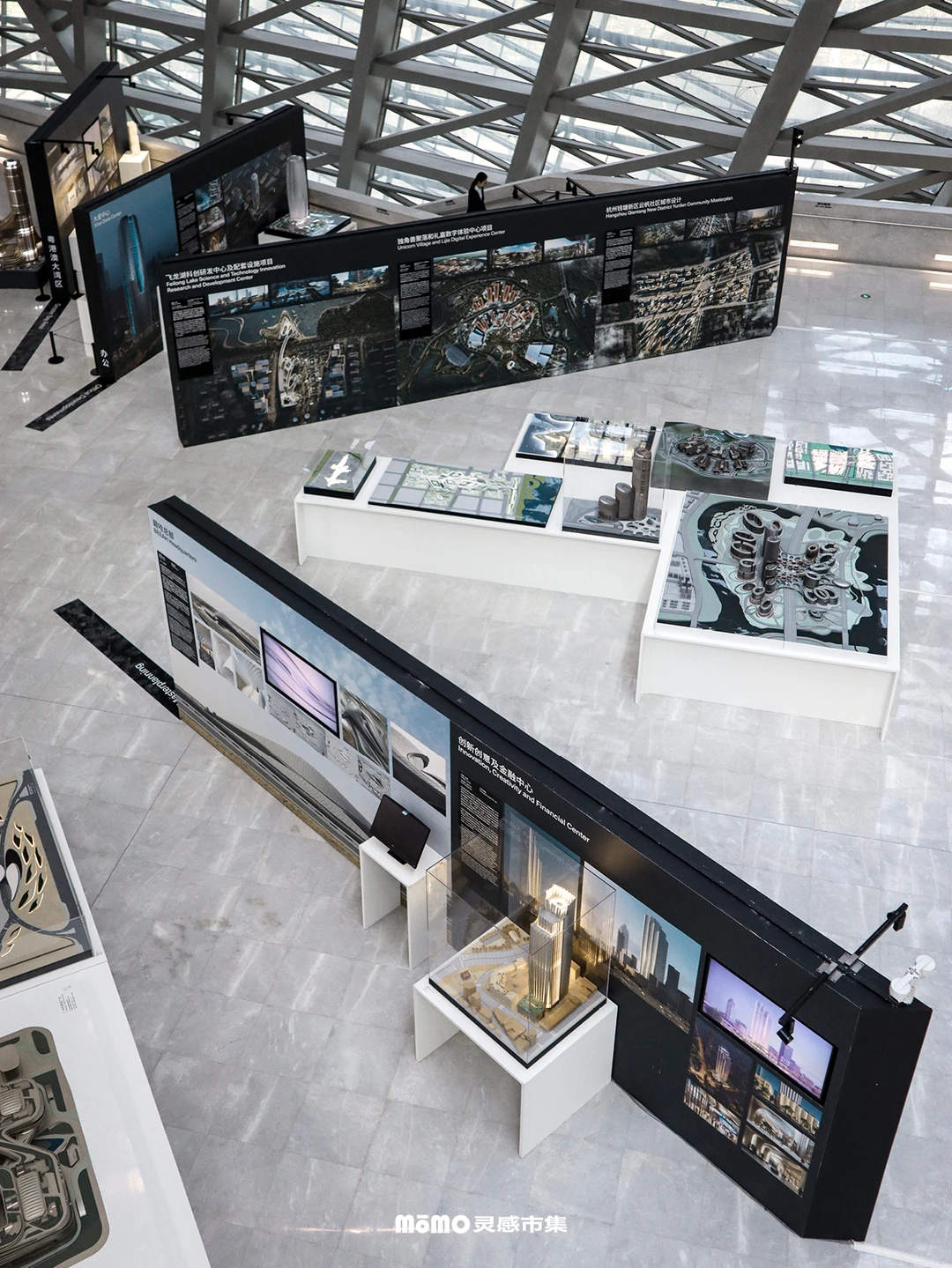 深圳新展 | 扎哈建筑设计展—建筑无垠?