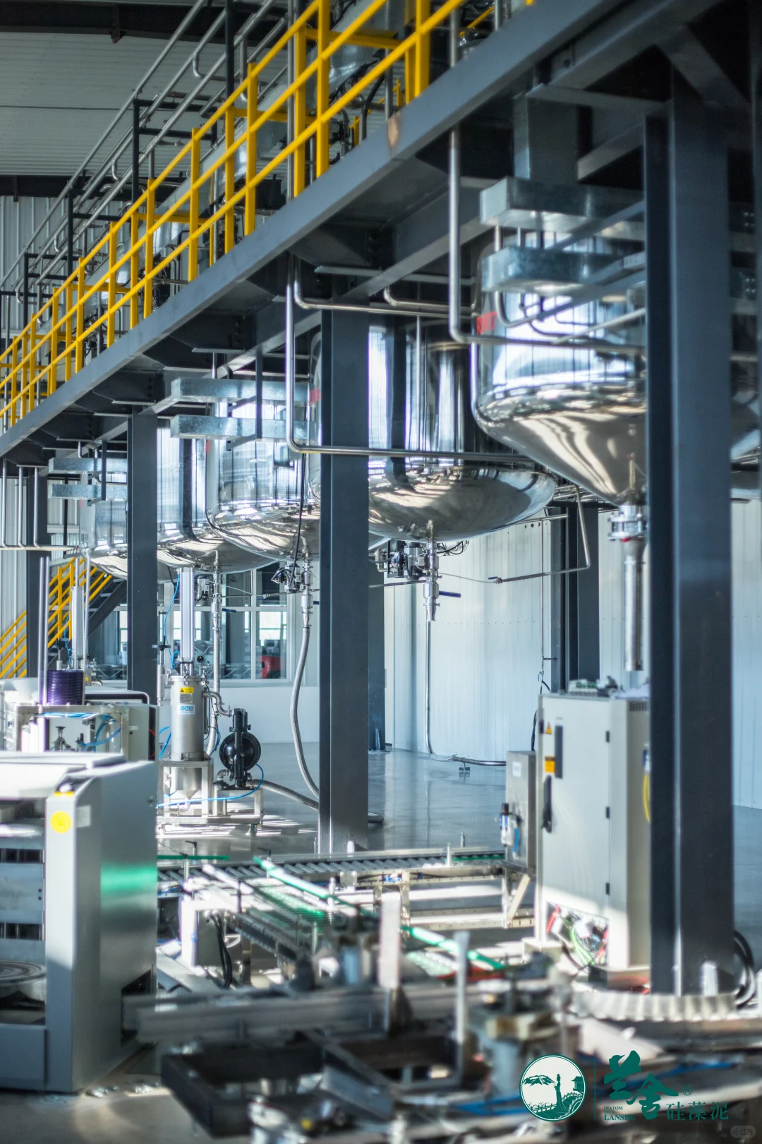 谁家生产车间这么板正啊！是我呀~