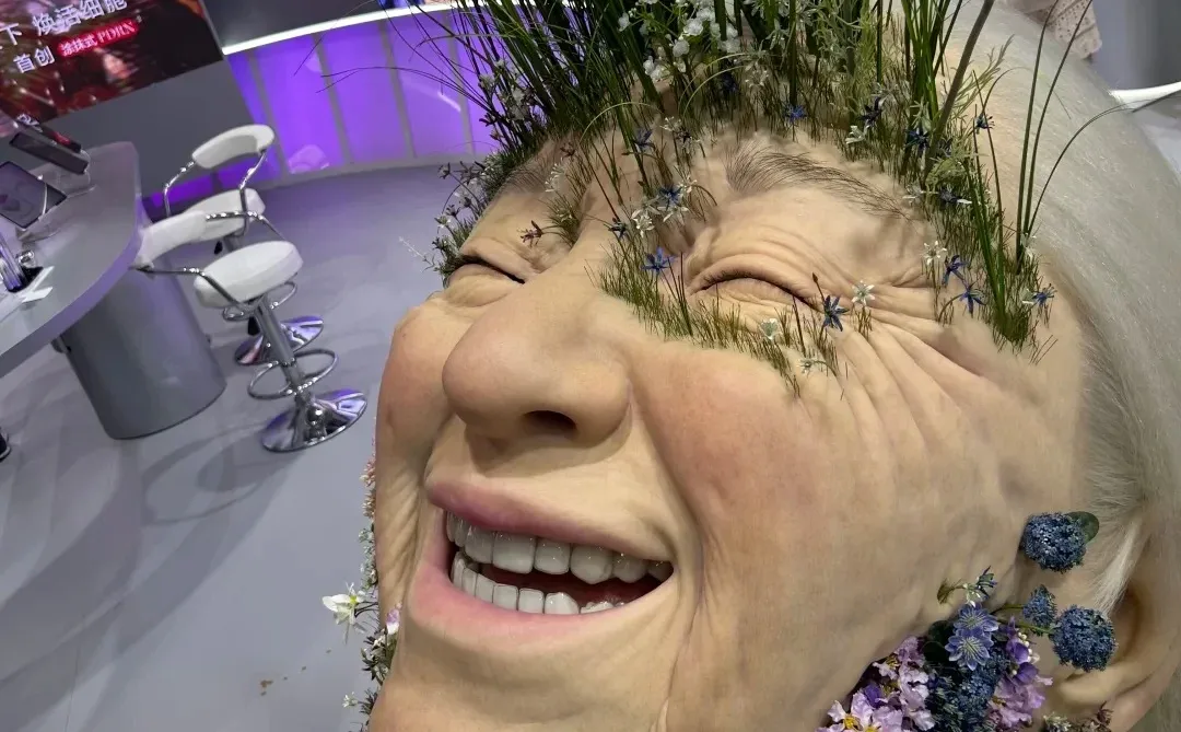 欧莱雅“美妆寰宇”，探索未来之美