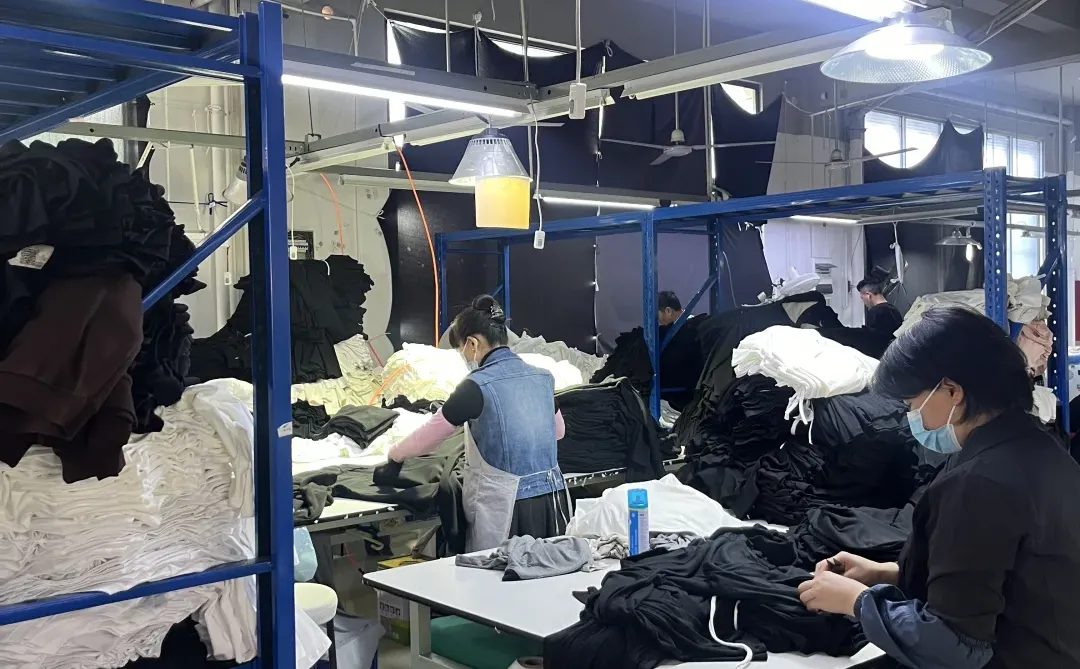 双12，服装人的工厂忙着在缝纫机上冒火花