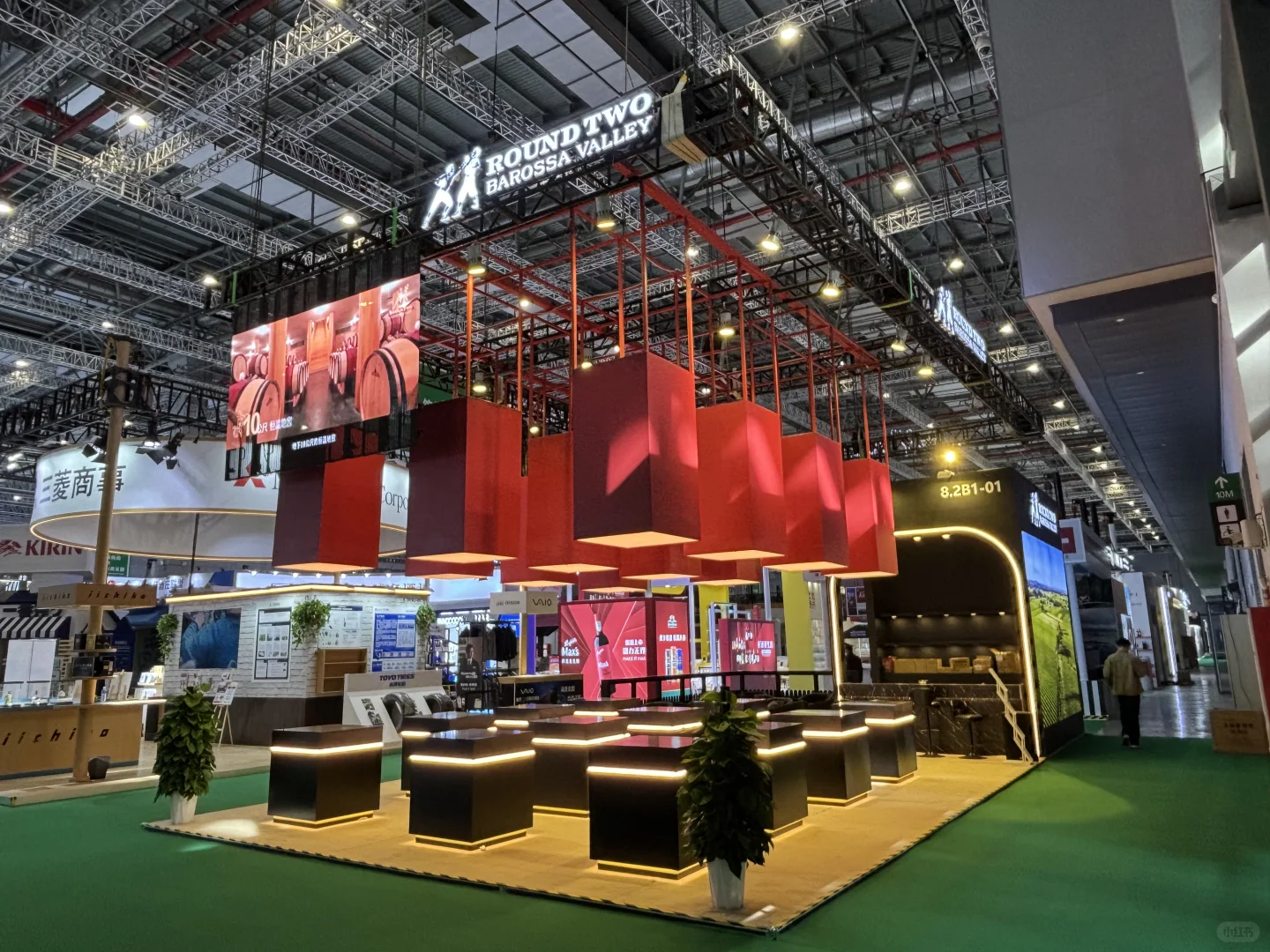 进博会展台美学暴击?朗图酒庄展台也太会了