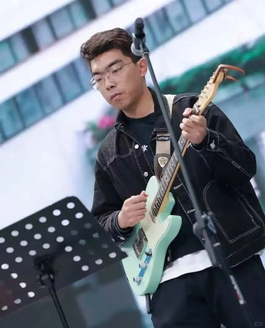 HKU Cheers 乐队进博会舞台太燃了！！