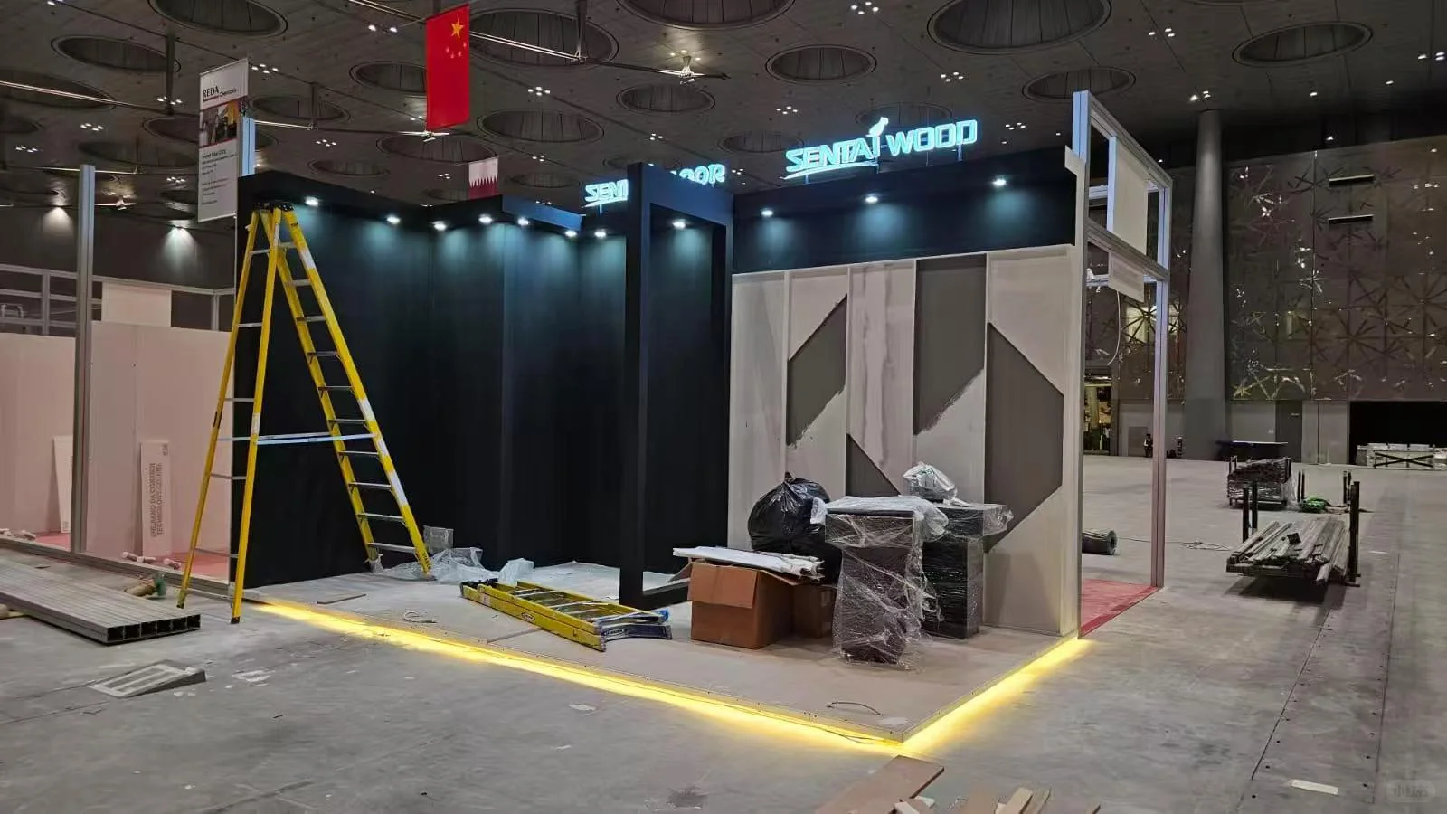 卡塔尔建材展现场直击！ 施工过程大公开