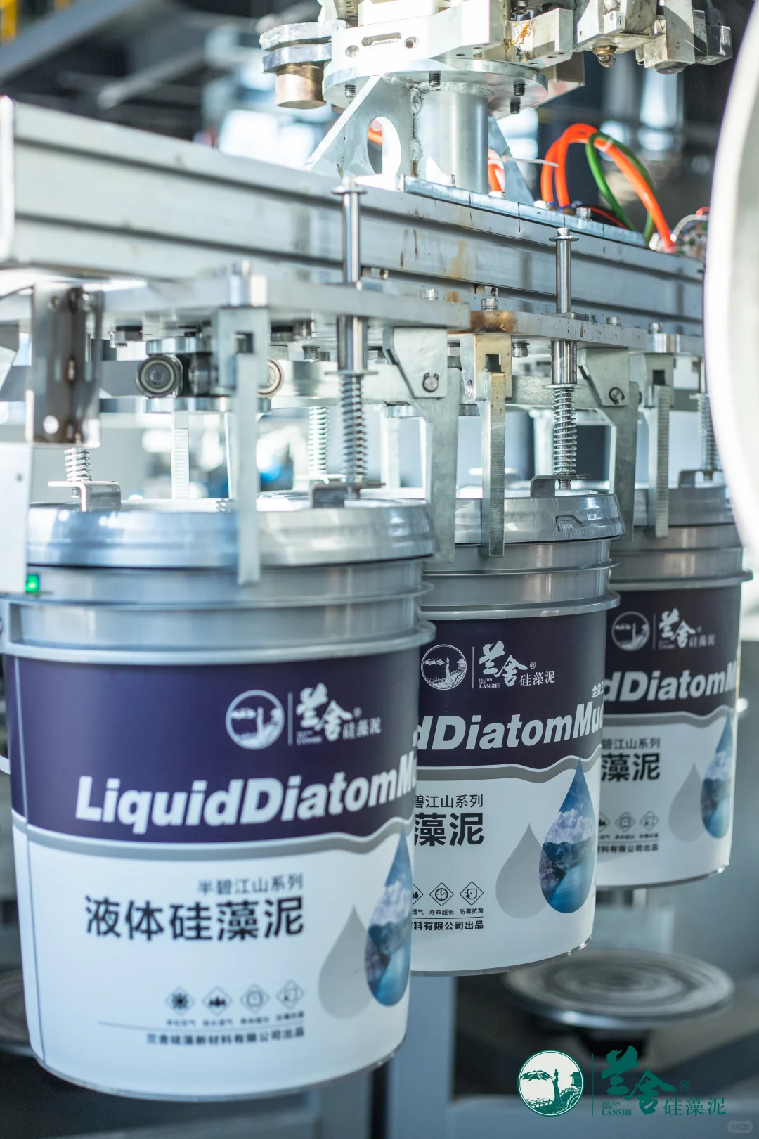 谁家生产车间这么板正啊！是我呀~