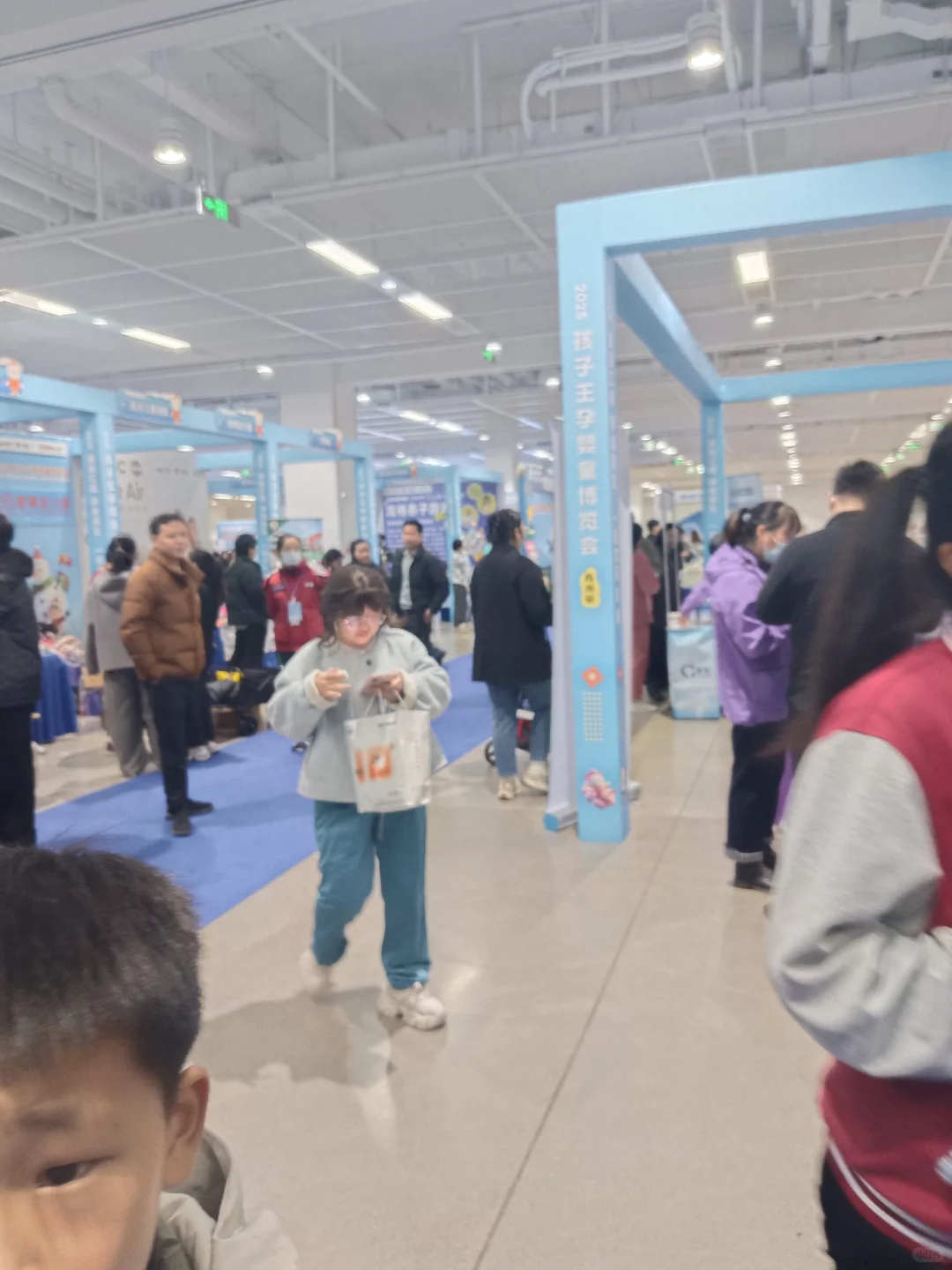 进博会现场真的太热闹啦！