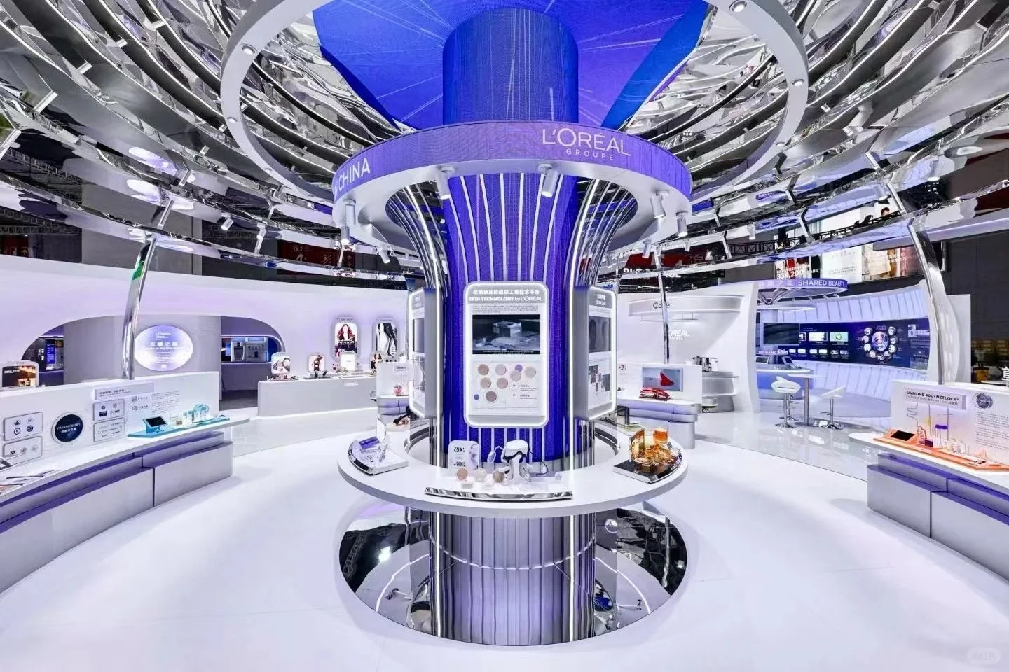 欧莱雅“美妆寰宇”，探索未来之美