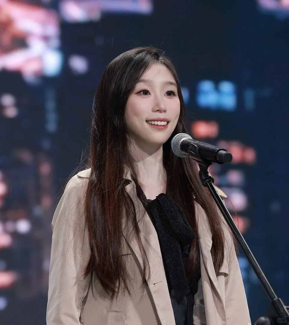 HKU Cheers 乐队进博会舞台太燃了！！