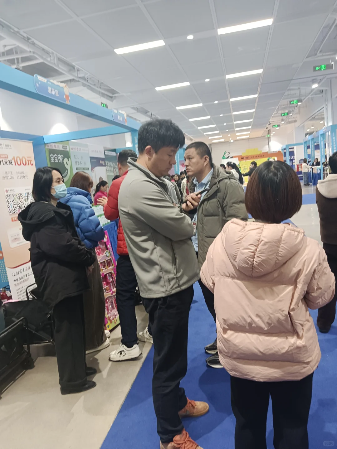 进博会现场真的太热闹啦！