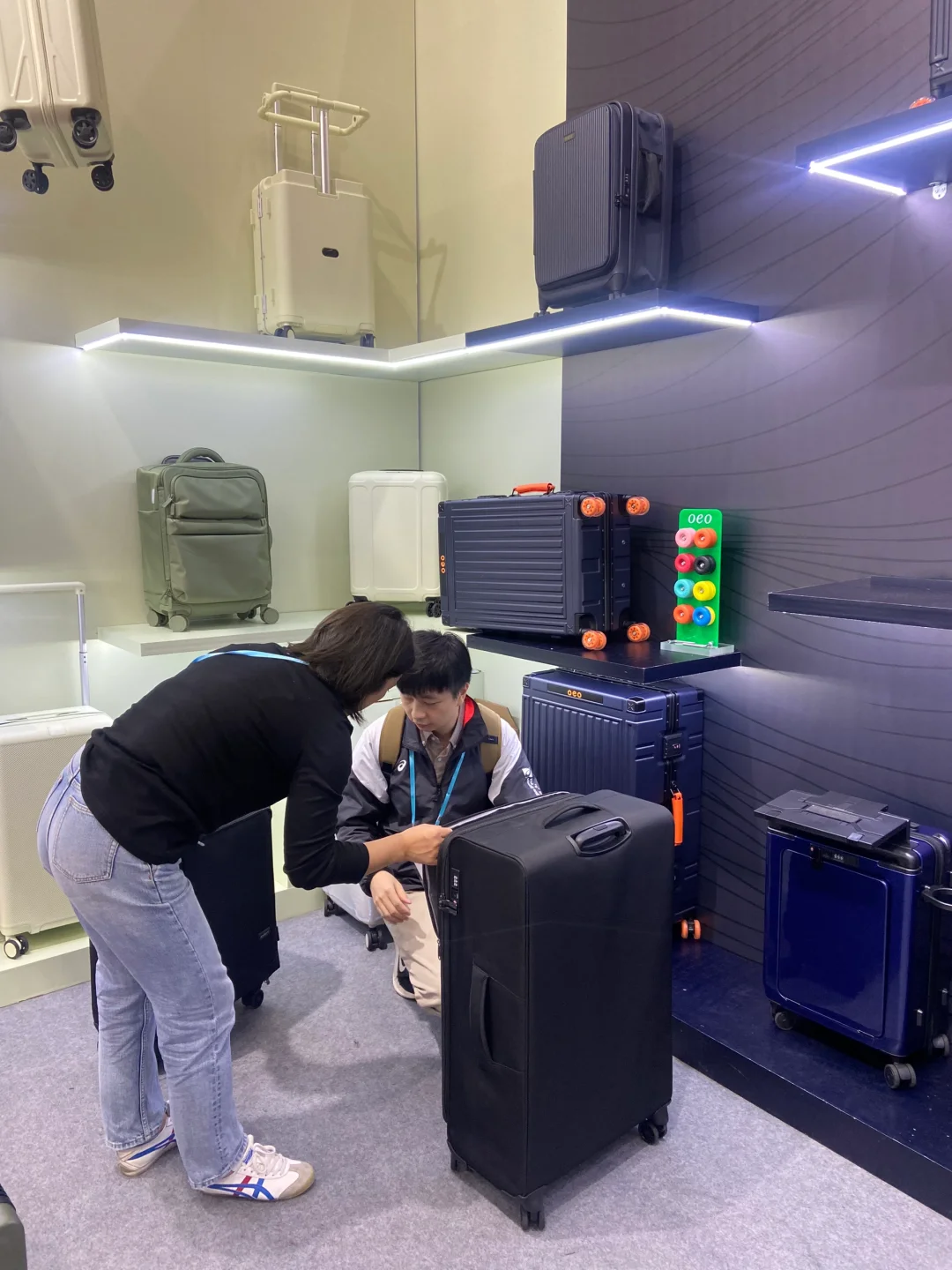 广交会结束啦 “广交世界，互利天下”