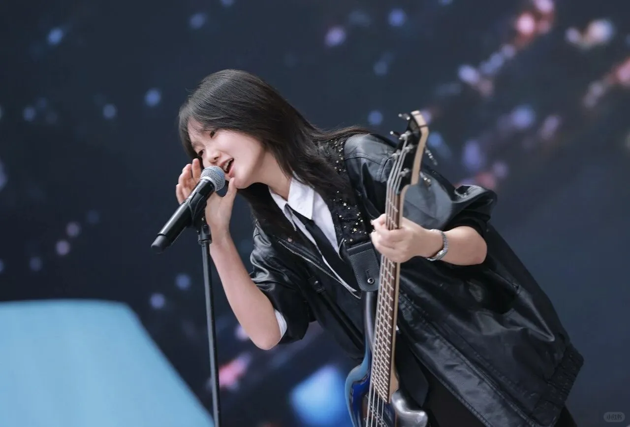 HKU Cheers 乐队进博会舞台太燃了！！