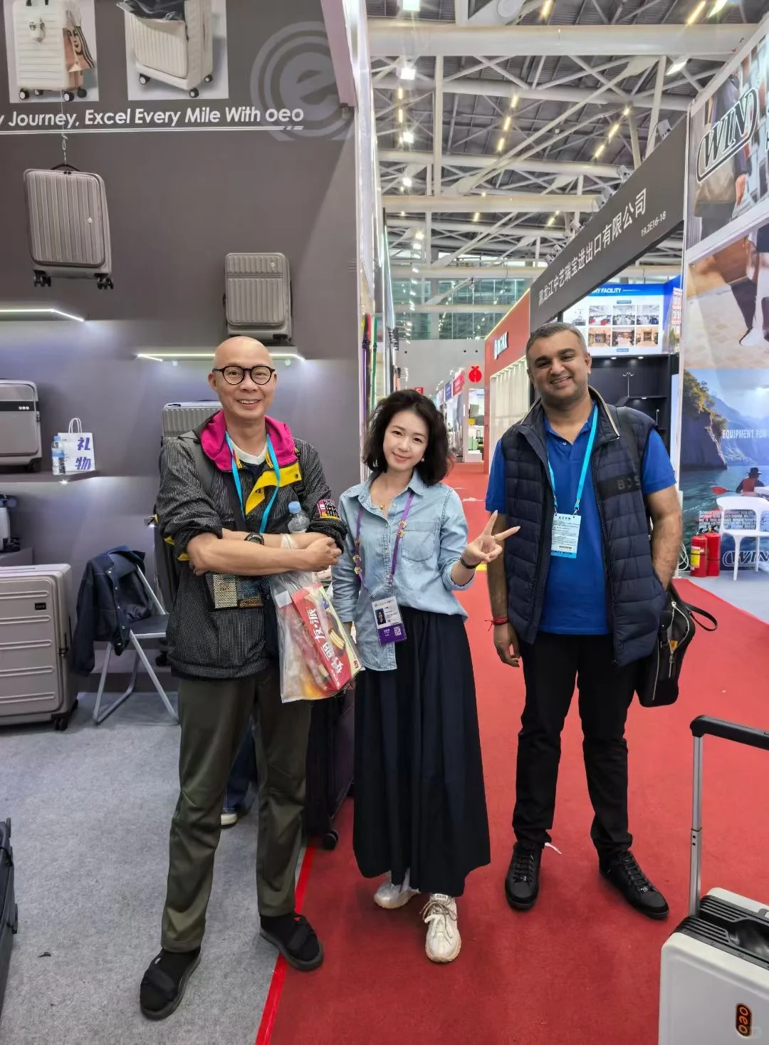 广交会结束啦 “广交世界，互利天下”