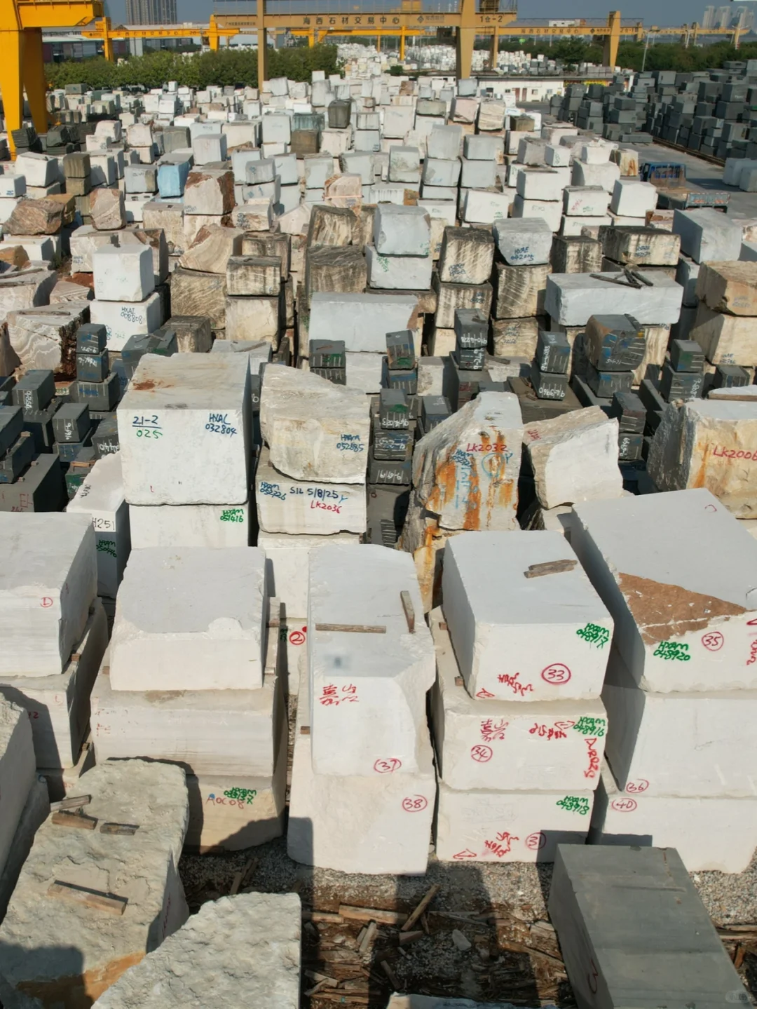 不论你在哪，买洞石请认准“水头源头大厂”