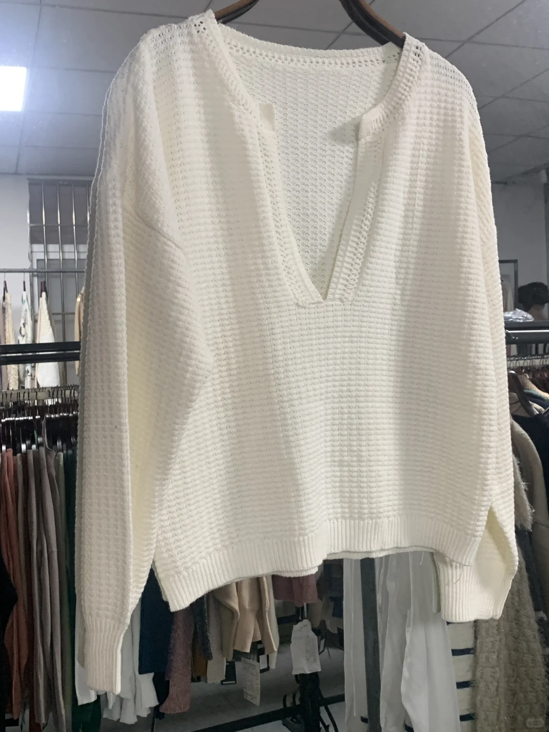 大学生寒假卖衣服挣生活费！