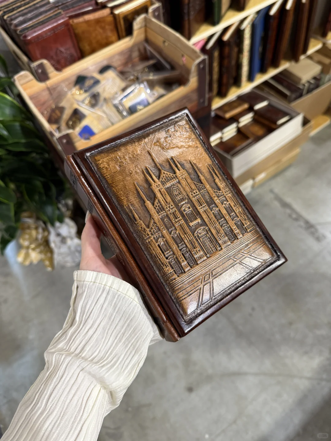 米兰展会买到的笔记本，颜值高到舍不得写！