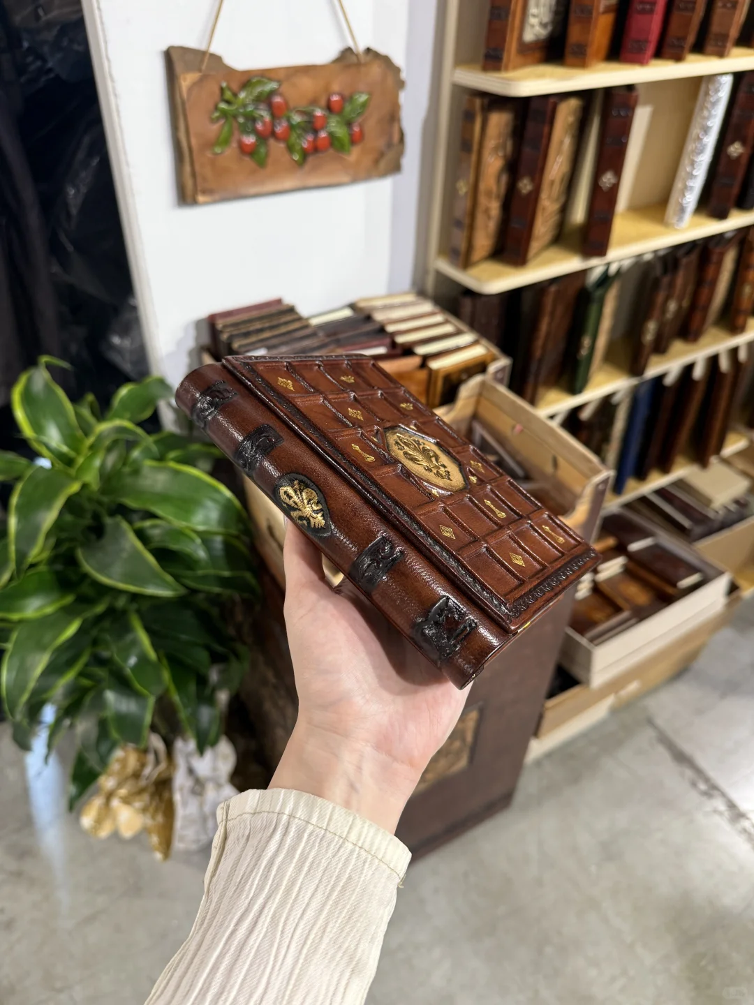 米兰展会买到的笔记本，颜值高到舍不得写！