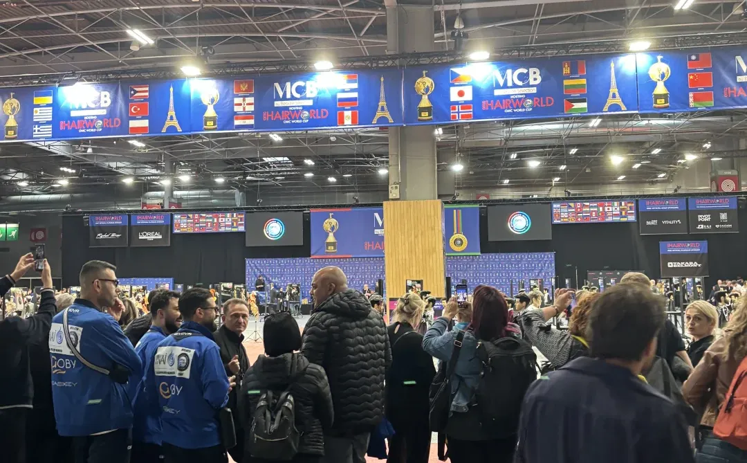 ??巴黎美容美发展