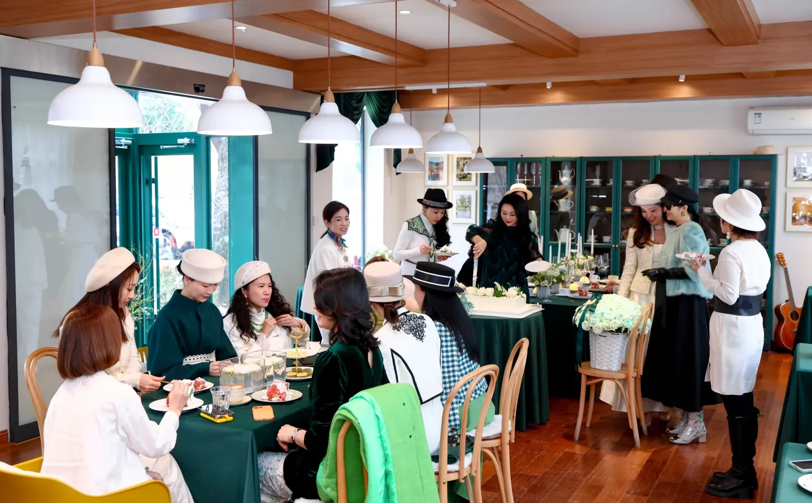 不管什么活动，这么拍准能刷爆朋友圈?