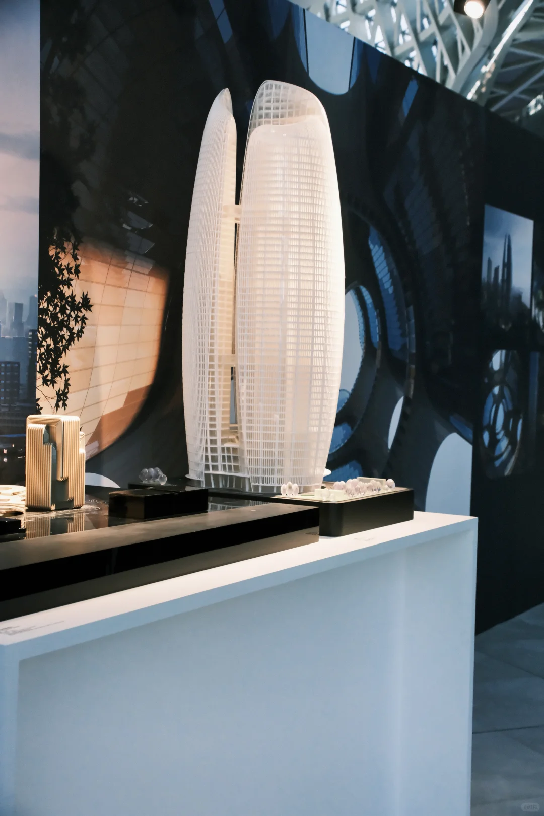 深圳新展?用未来感重新定义21世纪建筑美