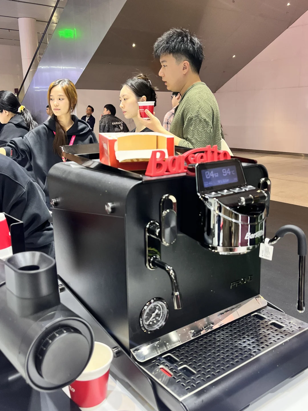 深圳咖啡展，腿已经不是我自己的了