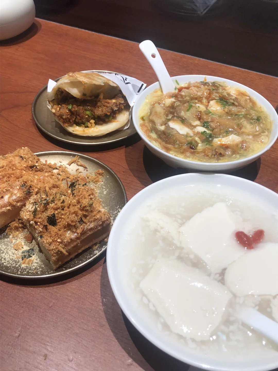 更偏爱女孩子的艺术展览外企