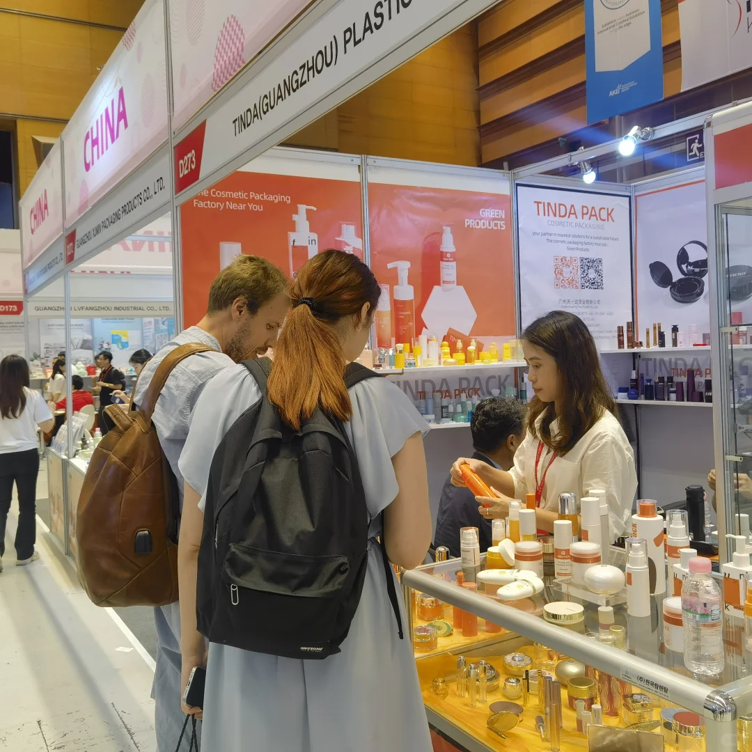 国外的标摊展位9平米就这样