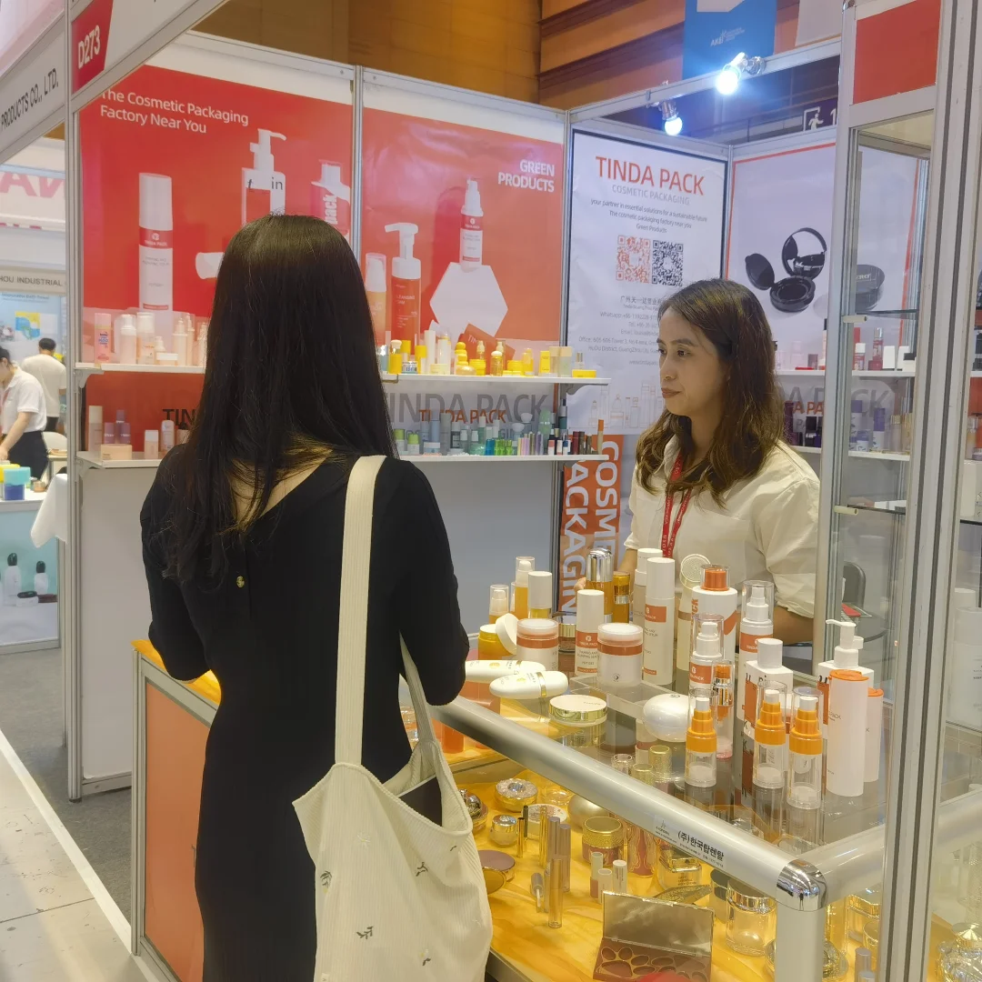 国外的标摊展位9平米就这样