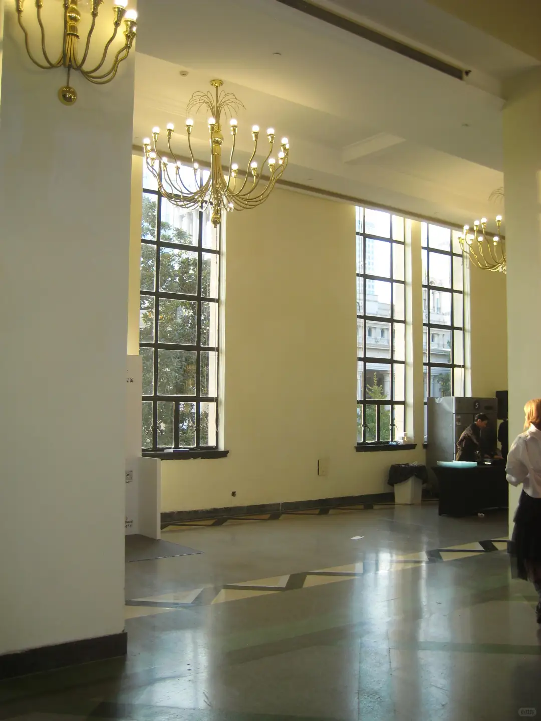 06女大??展会翻译…