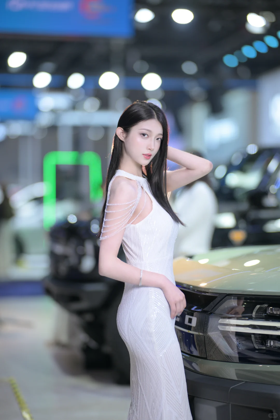 雾都变雨都，山城入画来。