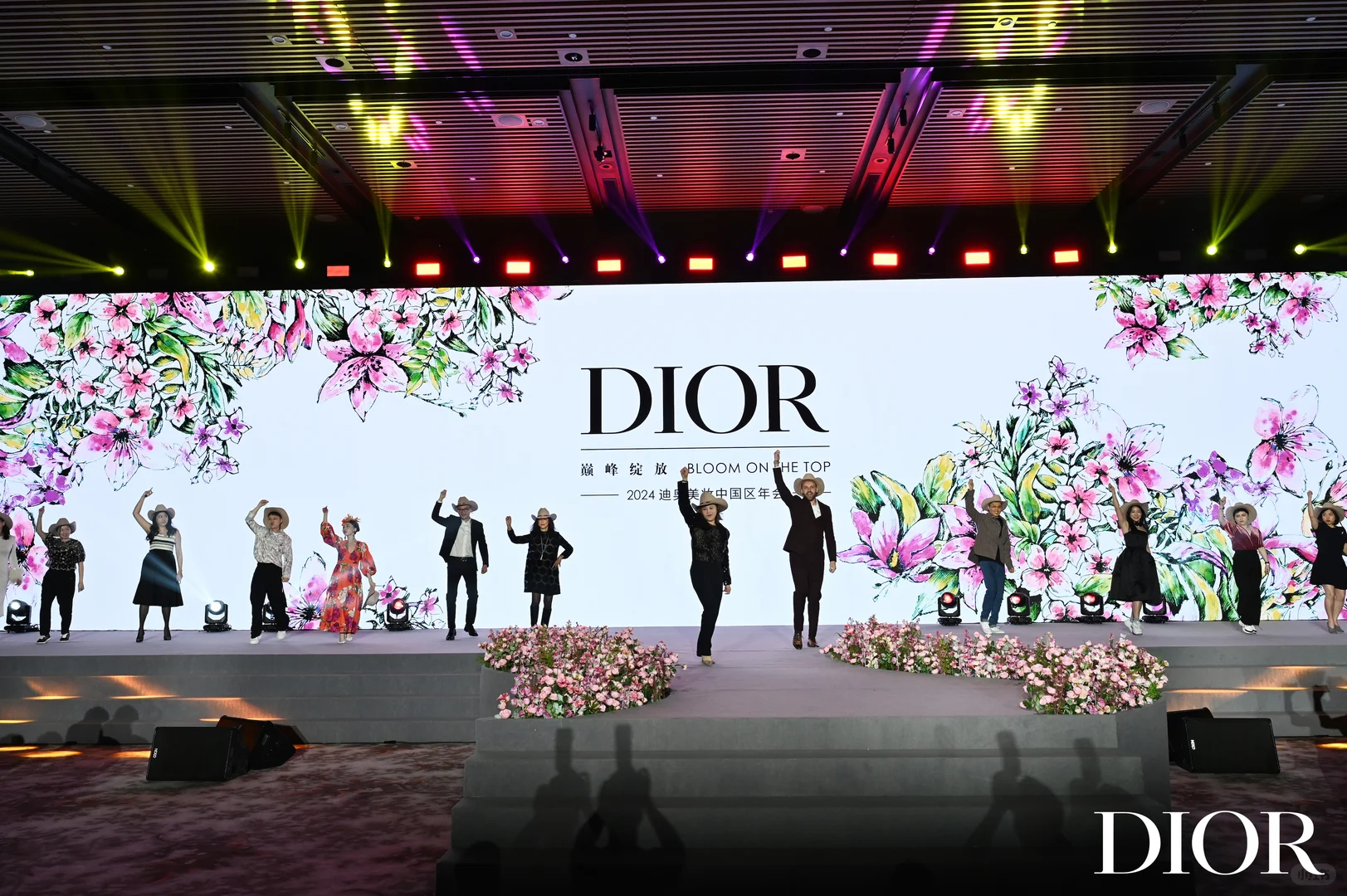 成都年会策划|成都年会布置|年会舞蹈节目