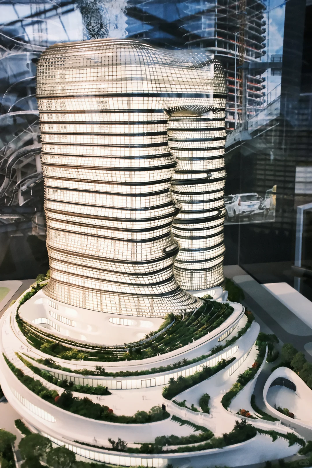 深圳新展?用未来感重新定义21世纪建筑美