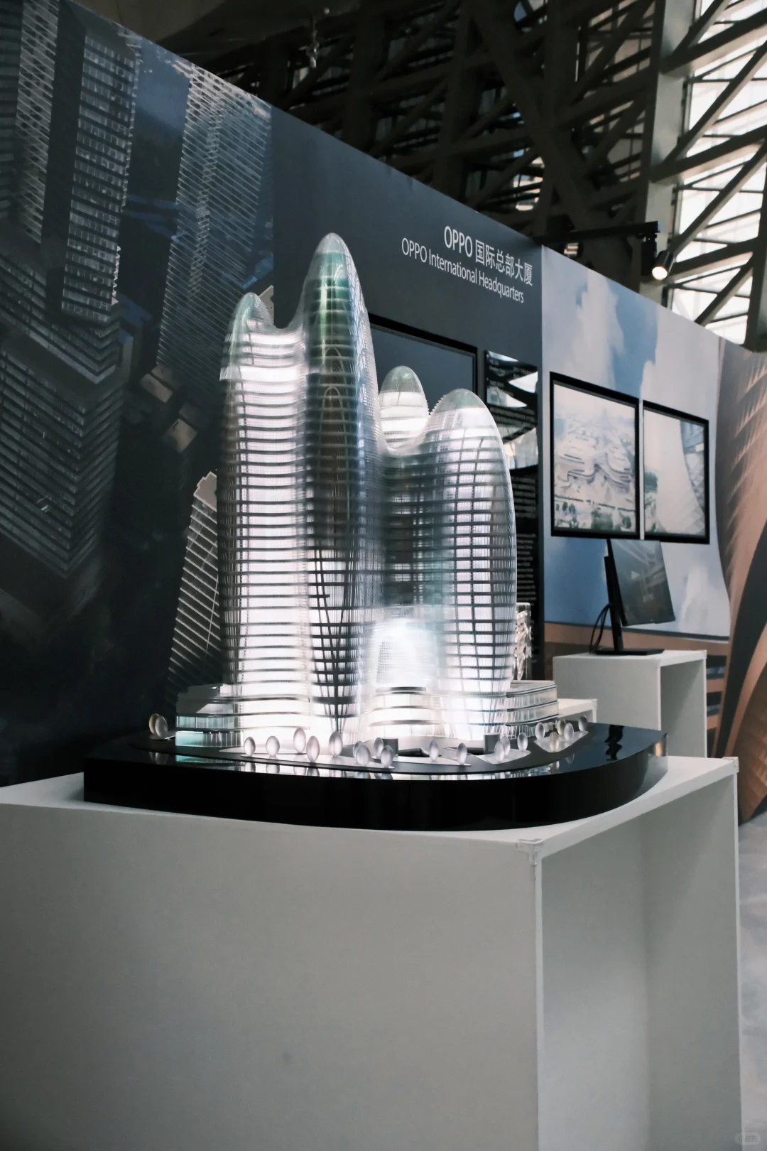 深圳新展?用未来感重新定义21世纪建筑美