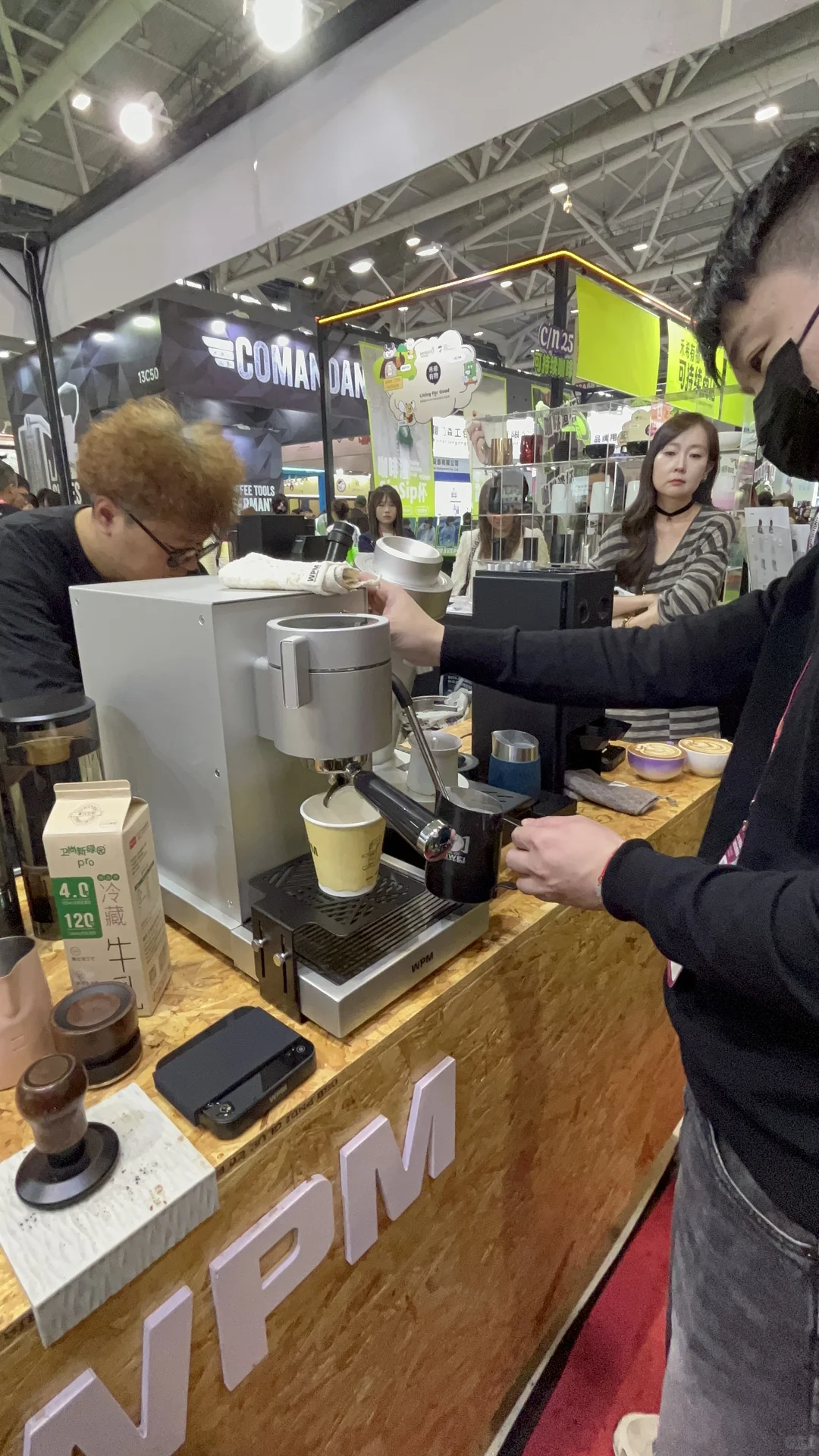 深圳咖啡展，腿已经不是我自己的了