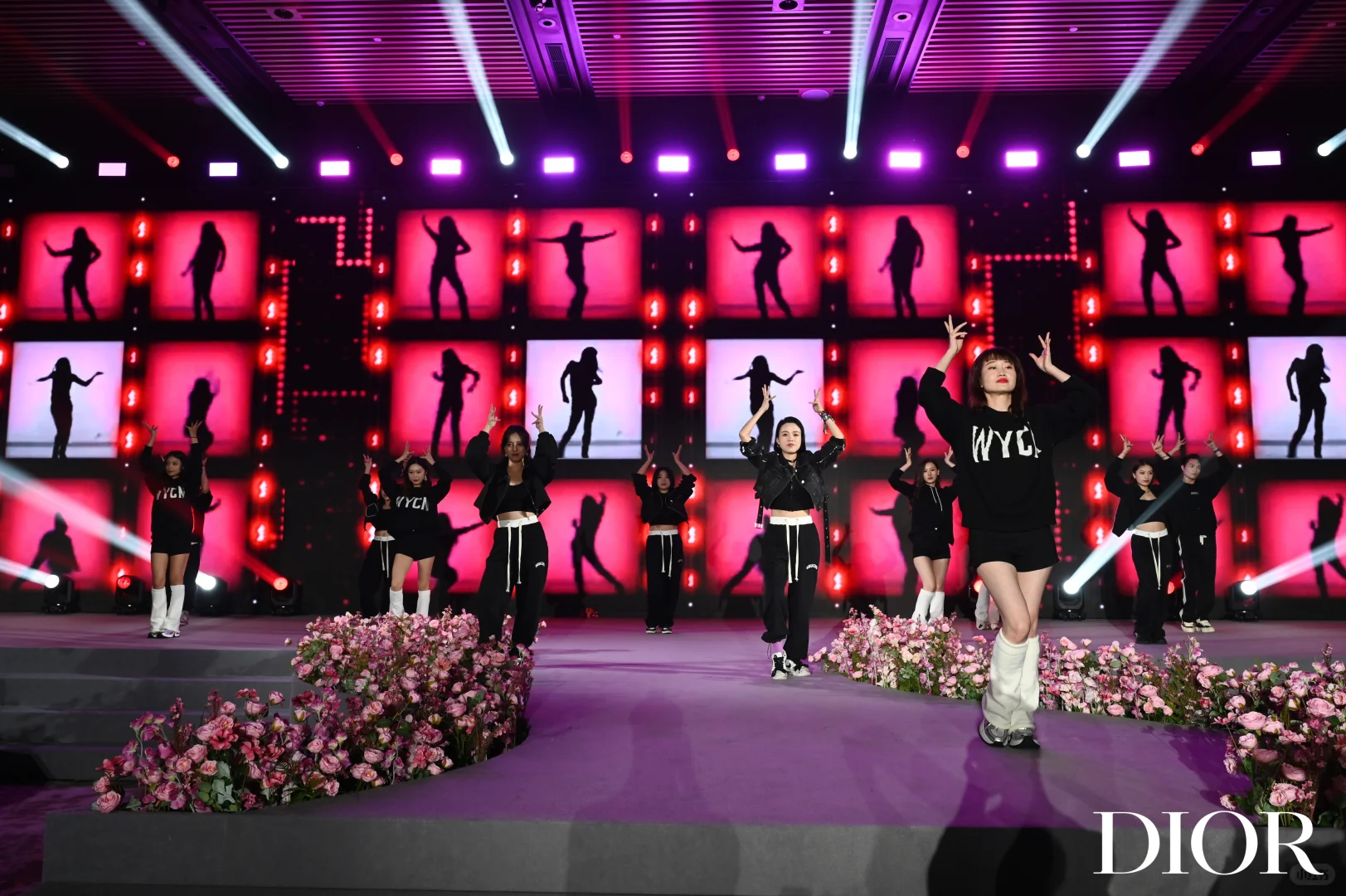 成都年会策划|成都年会布置|年会舞蹈节目