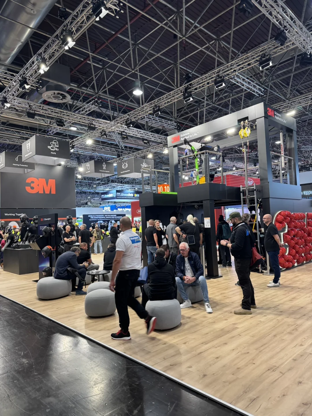 接杜塞MEDICA医疗展